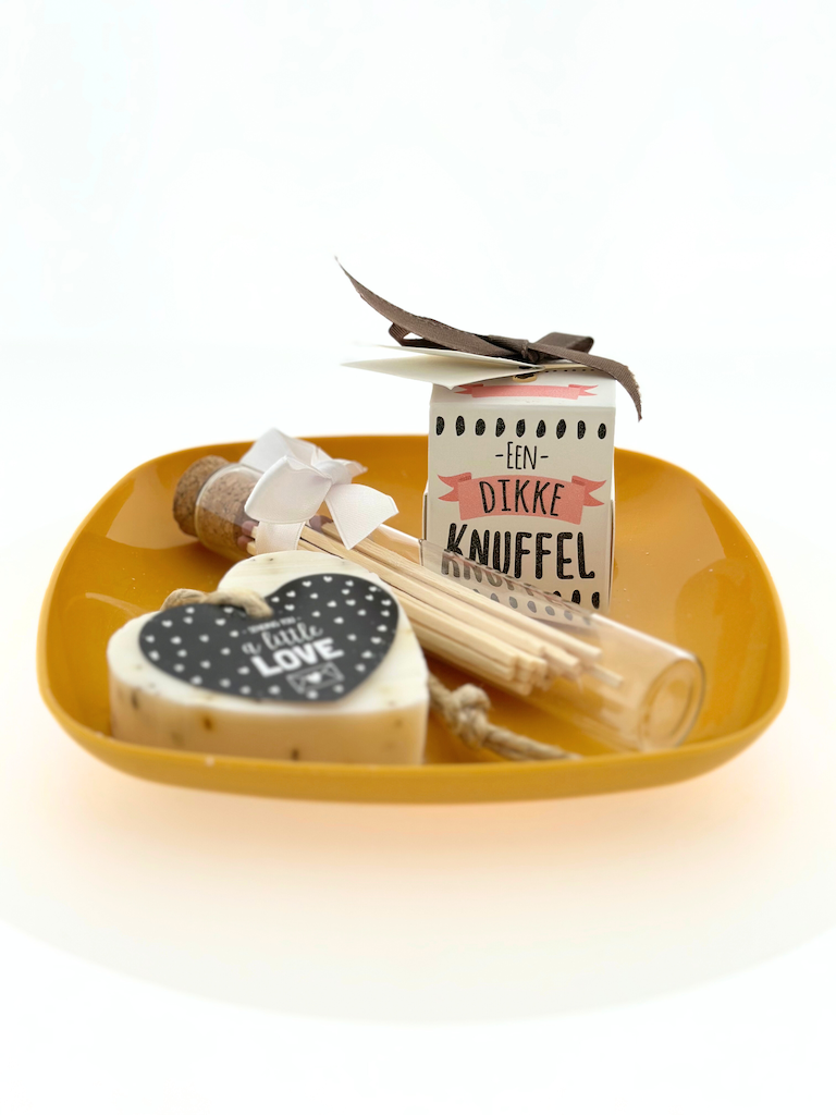 rouw-troostgeschenk set - dikke knuffel - kaarsje - rememberme webshop